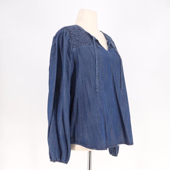 CHICO'S Chambray Lyocell Denim Blouse Top Shirred Smocked Yoke Size 3 (XL/16) - Picture 2 of 7